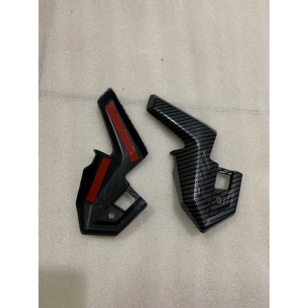 ỐP GÁC CHÂN CARBON CHO XE AB 2016-2019, 2020 ( CHÍNH HÃNG ARTISTAR CHỌN ĐÚNG PHÂN LOẠI)