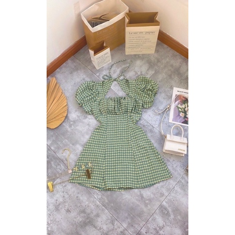 (SẴN) váy cúp ngực tay phồng caro xanh form xoè (hình thật shop Thảo Nhỏ Store chụp phía sau )