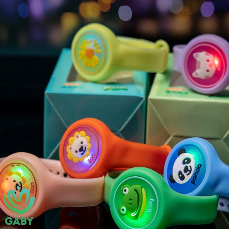 Đồng hồ tinh dầu đuổi muỗi có đèn GABY Vòng đeo tay đuổi muỗi tinh dầu thực vật phát sáng