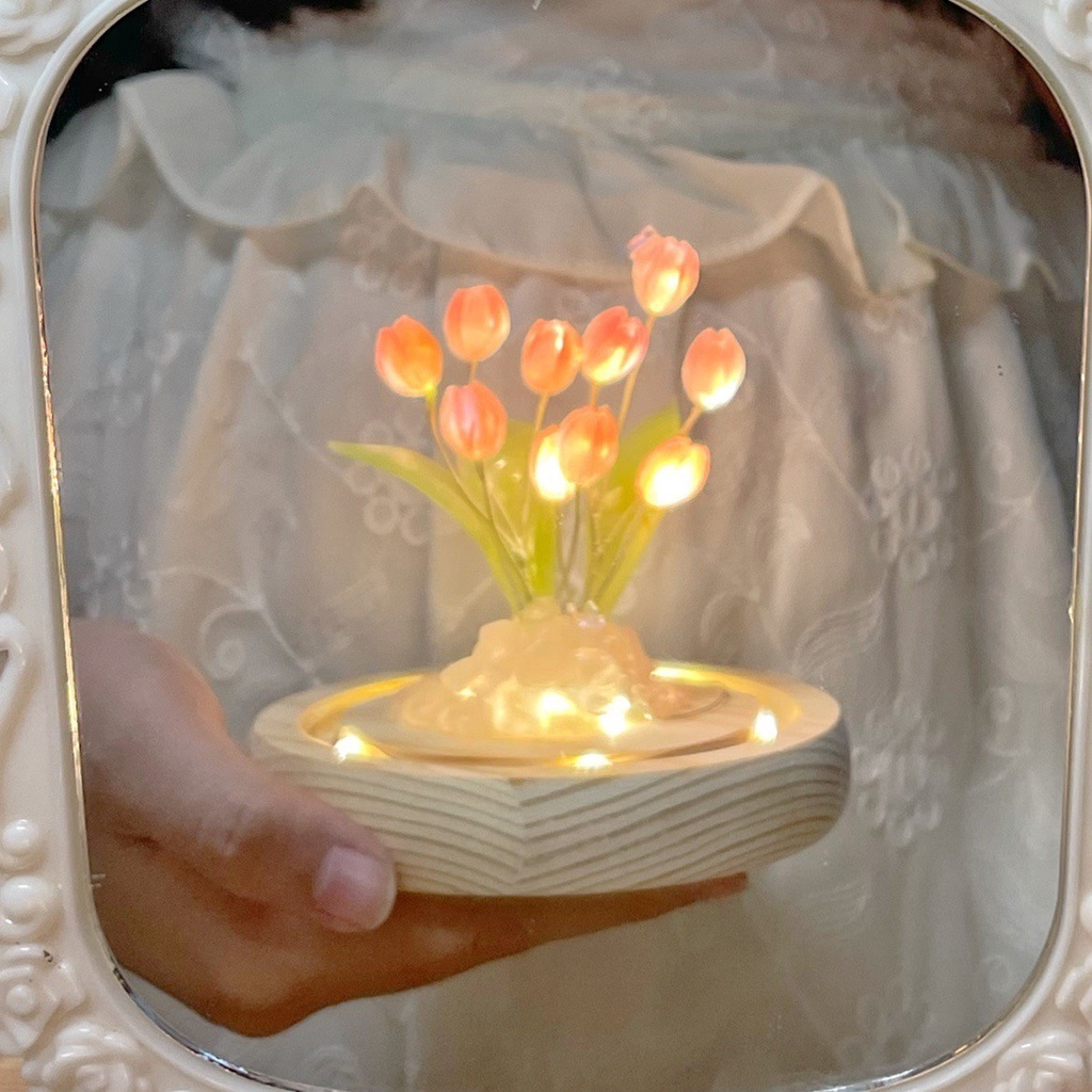 Đèn ngủ để bàn hình hoa tulip trong lồng kính decor phòng siêu đỉnh - Quà tặng người yêu