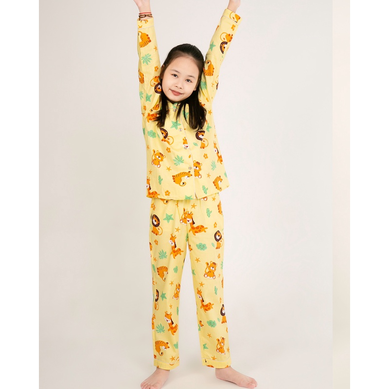 Đồ bộ Pijama bé gái áo dài quần dài màu vàng hình con hổ và sử tử con