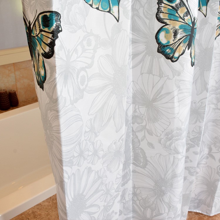 Rèm che họa tiết hình bướm cho phòng tắm