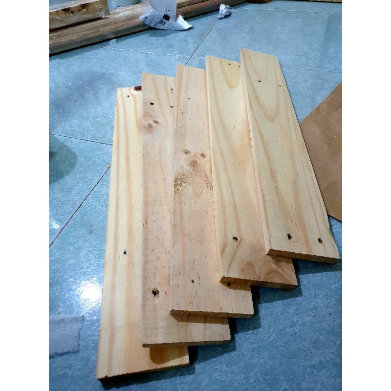 Bó 5 thanh gỗ thông pallet dài 50cm, rộng 9.2cm, dày 1.4cm bào láng 4 mặt đẹp phù hợp làm trang trí, làm kệ tủ