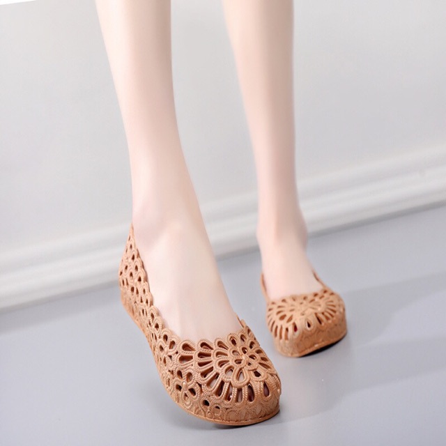 Giầy nhựa mềm nhẹ chống nước có kèm ảnh thật | BigBuy360 - bigbuy360.vn