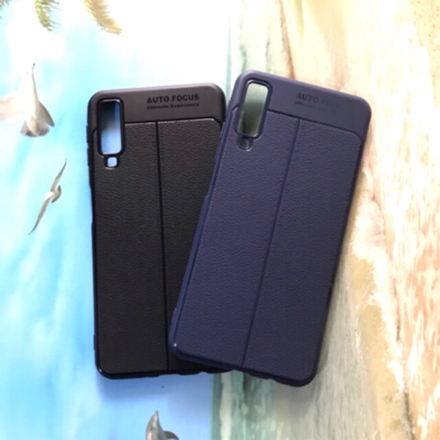 Ốp lưng giả vân da samsung A7 2018 chính hãng auto focus