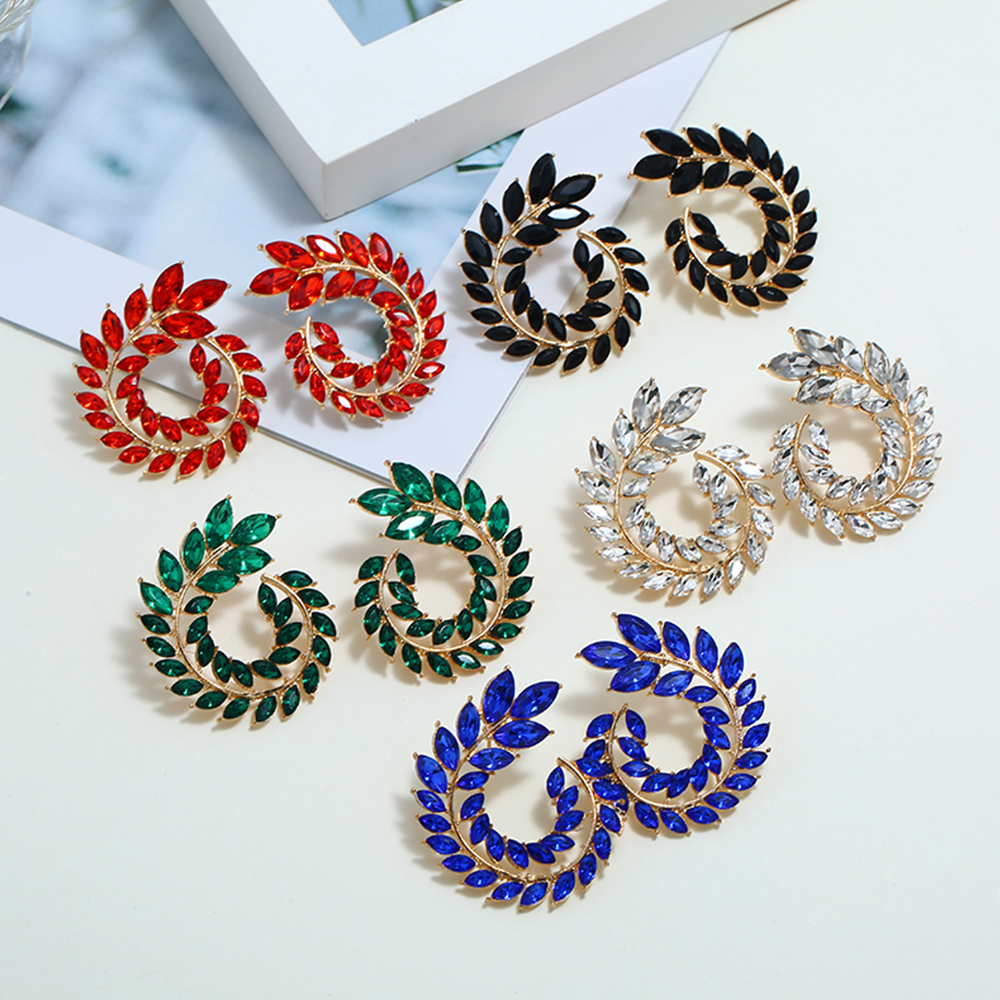 Khuyên Tai Nữ Trang Tạo Hình Độc Đáo