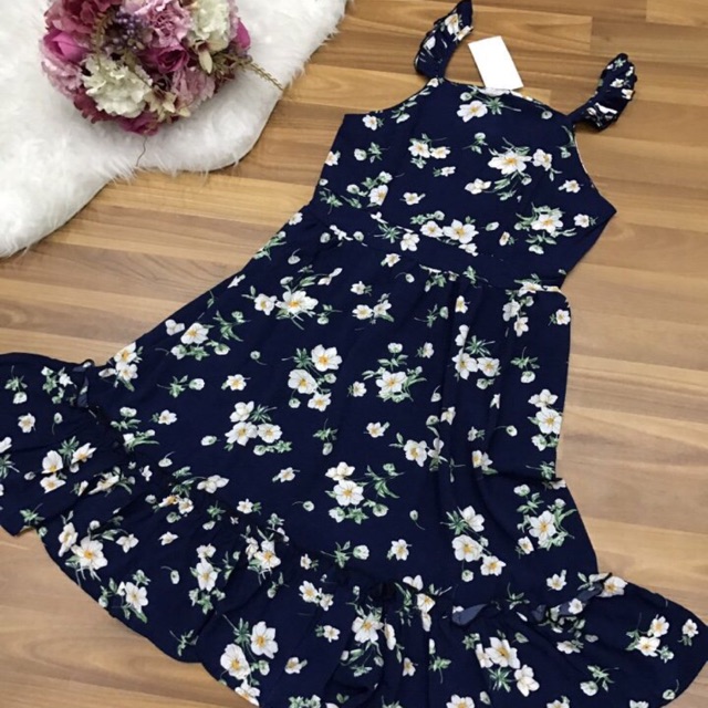 Váy vai bèo dễ thương