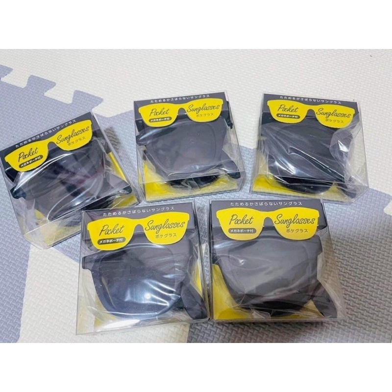 Kính gập cản UV pick store Nhật