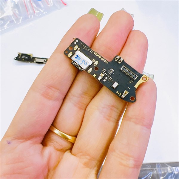 Cụm sạc Xiaomi Poco M3
