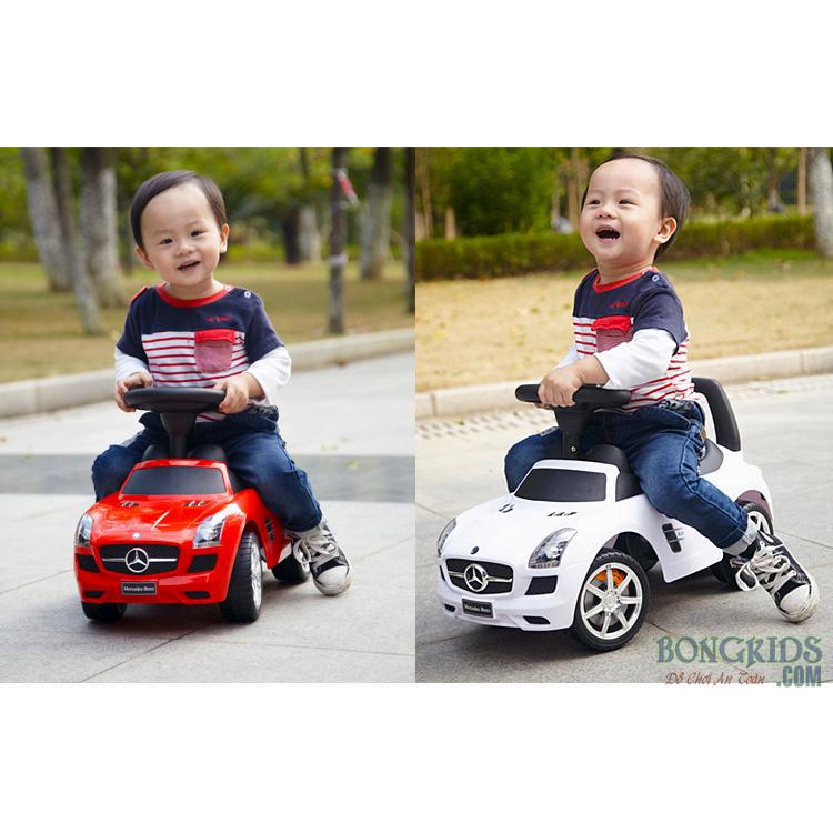 Xe ô tô chòi chân, bám tập đi Mercedes 332 cho bé 1-4 tuổi màu đỏ, trắng có nhạc còi vui nhộn