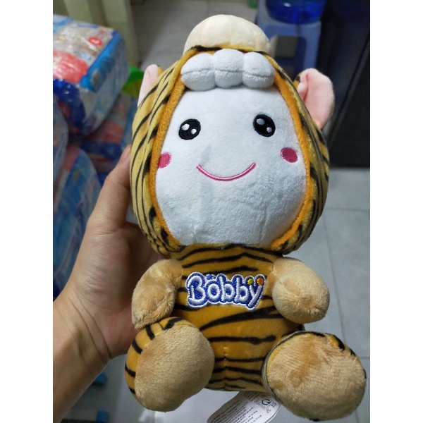 Thú bông bobby mặc áo hổ.