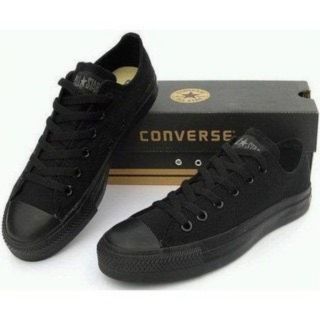 Giày full đen cổ thấp