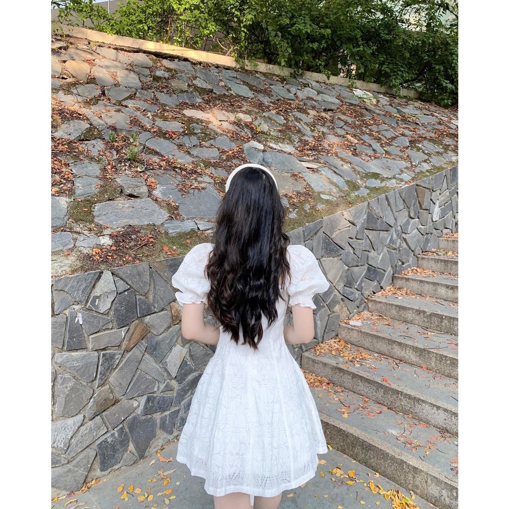 JOLIN | 𝗠𝗜𝗟𝗟𝗬 𝗗𝗥𝗘𝗦𝗦 - Đầm trắng hoa chìm cúp ngực tay phồng dáng xòe