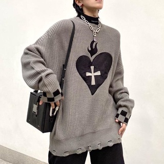 Áo len unisex hoạ tiết trái tim chữ thập rách gấu hàng taobao