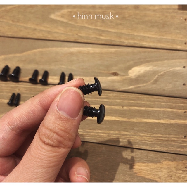 Mắt thú tròn dáng bẹt loại đẹp