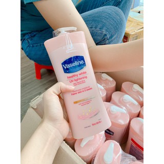 Sữa dưỡng thể trắng da Vaseline