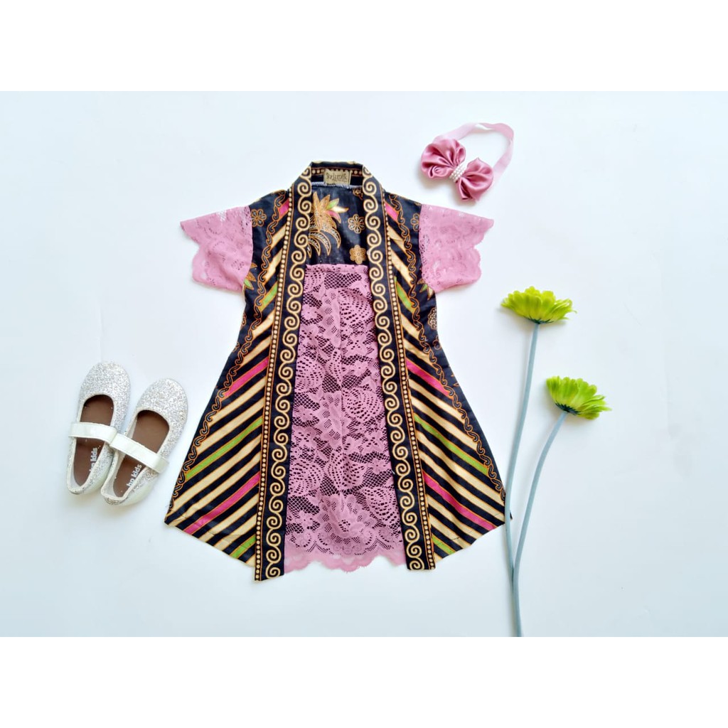 Đầm Gayatri màu sắc cho bé (8-9 tuổi)