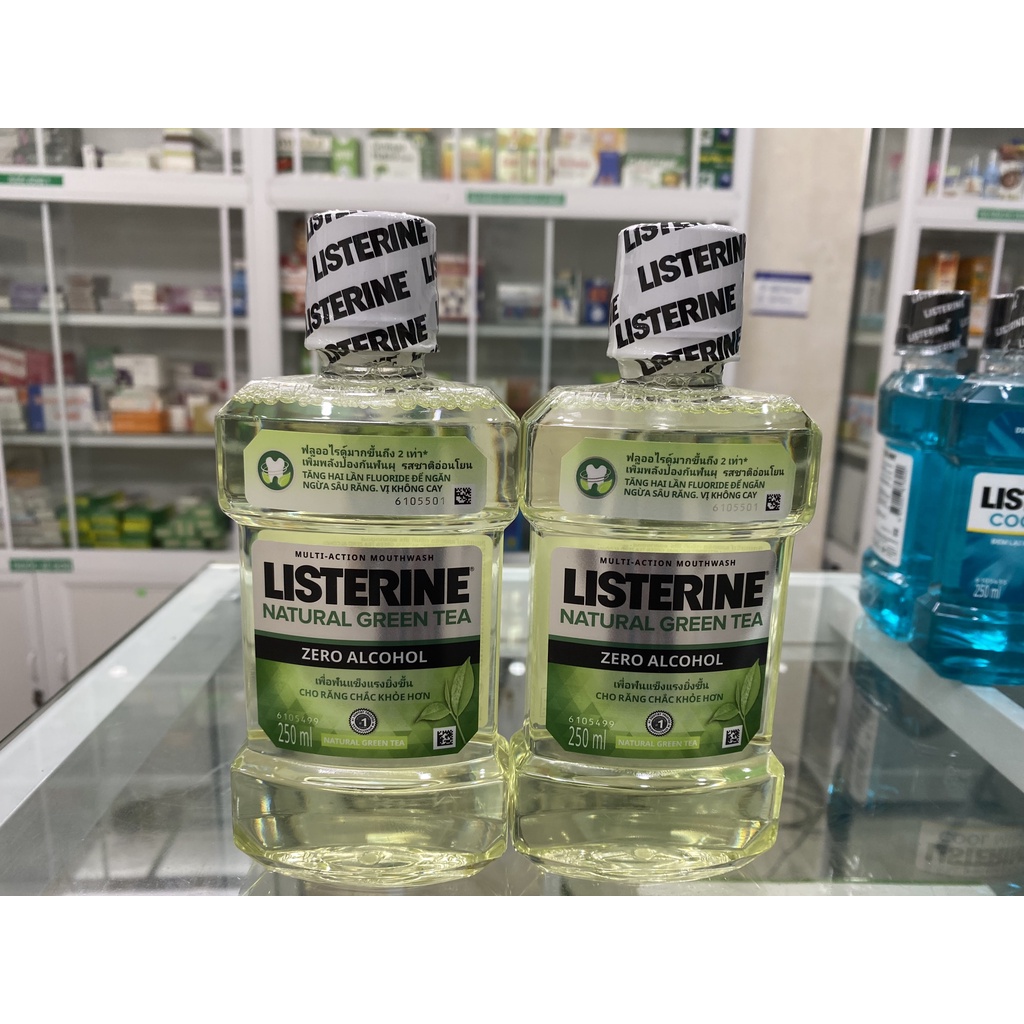 Nước súc miệng Listerine chai 250 ml, 750ml vị bạc hà và trà xanh cho hơi thở thơm mát, cho răng chắc khỏe hơn