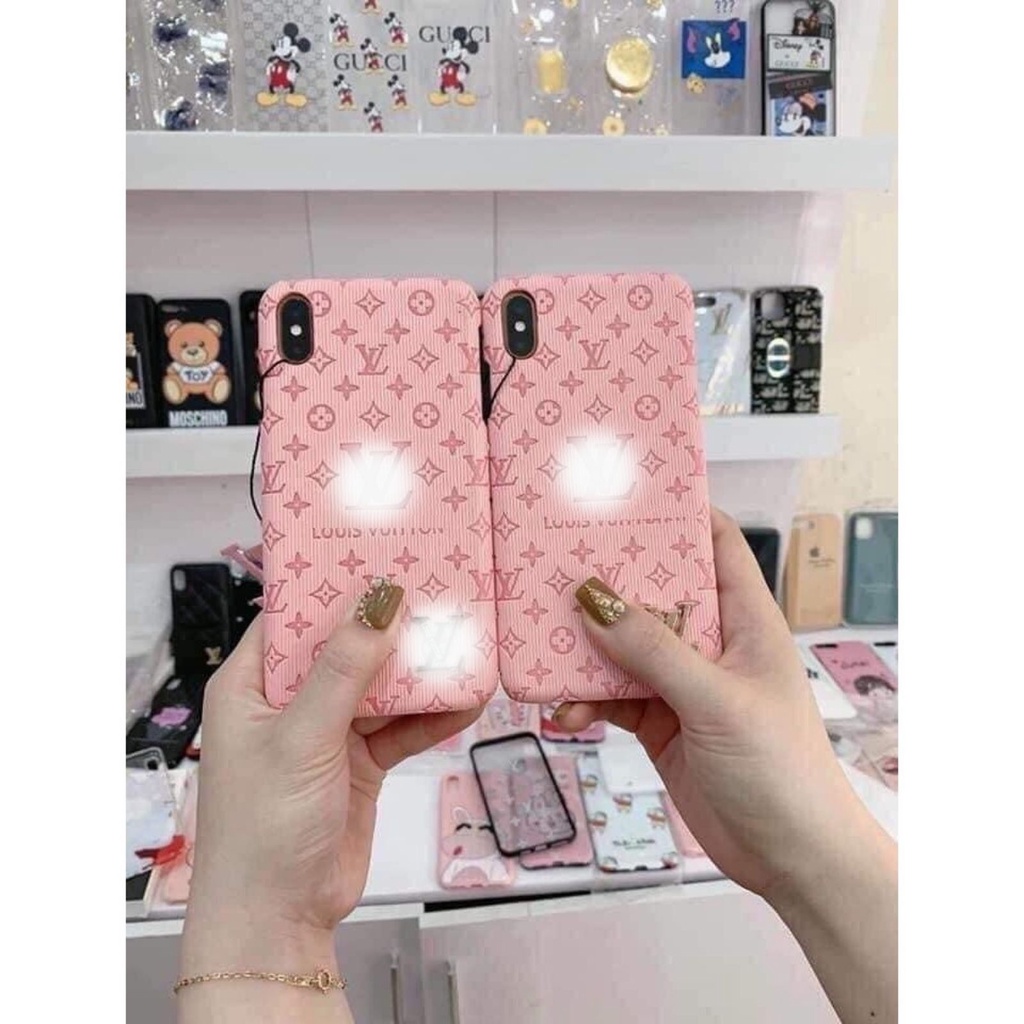 Ốp lưng iphone vân hồng bằng da có logo