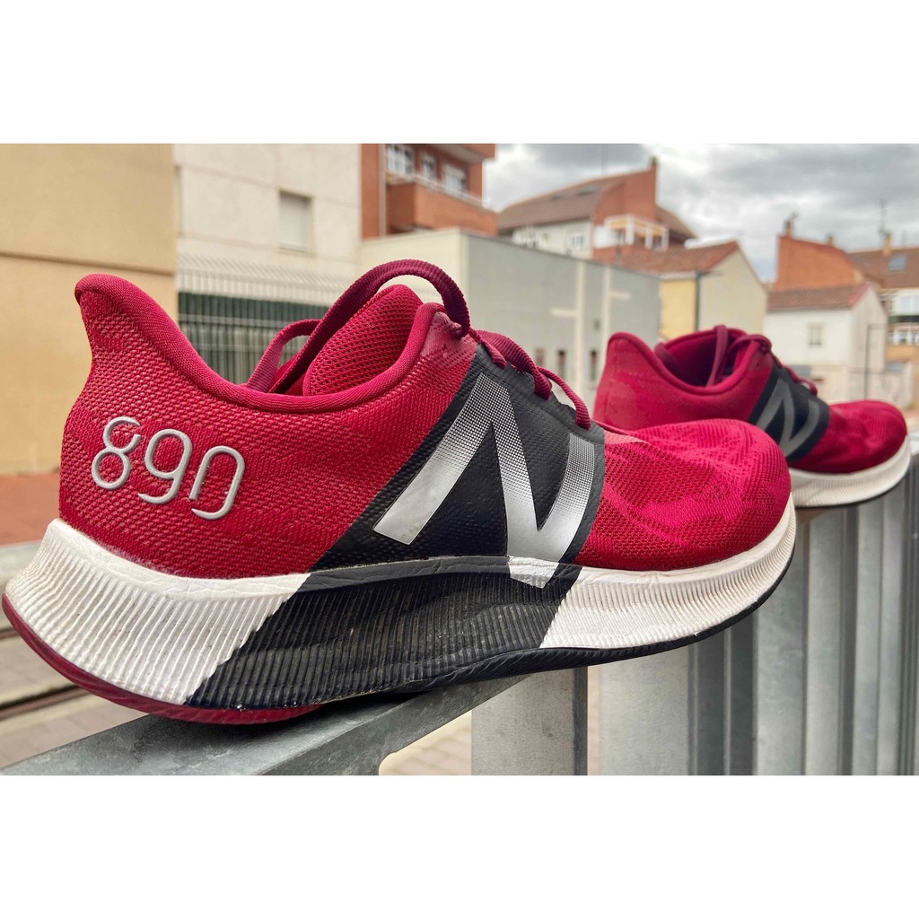 Giày thể thao nam New Balance Fuelcell 890V8 màu đỏ size 42