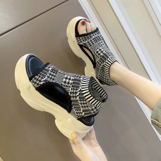 Giầy độn đế cao 6cm cá tính (size 35-40)