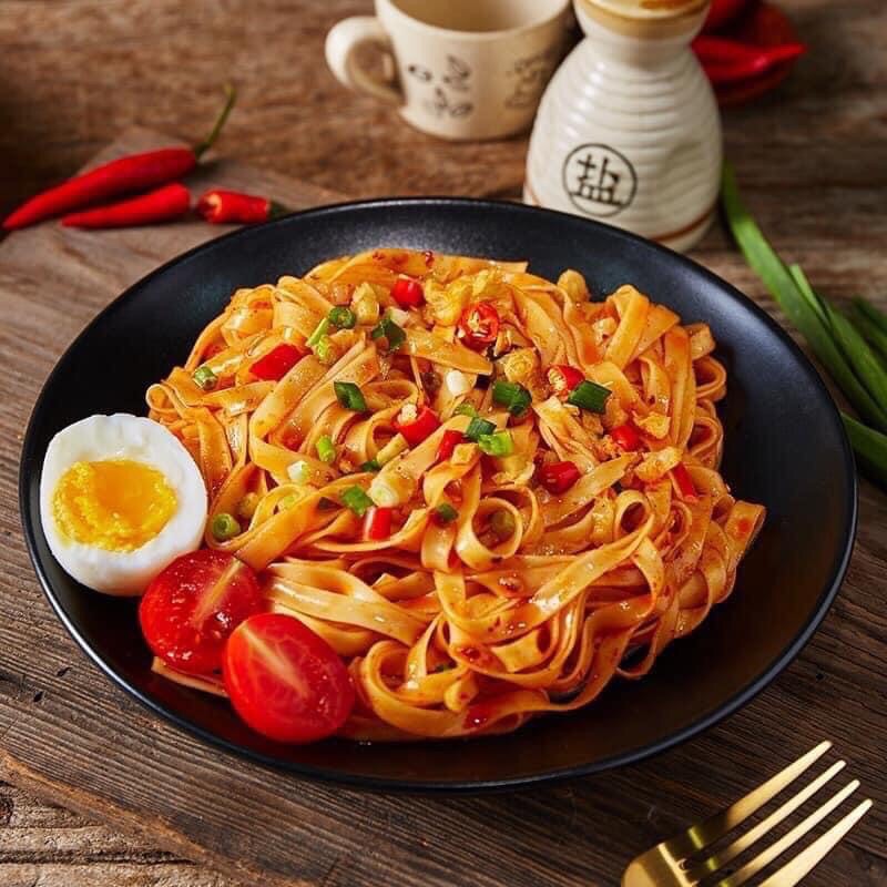 Mỳ Trộn Cay tặng xúc xích cay