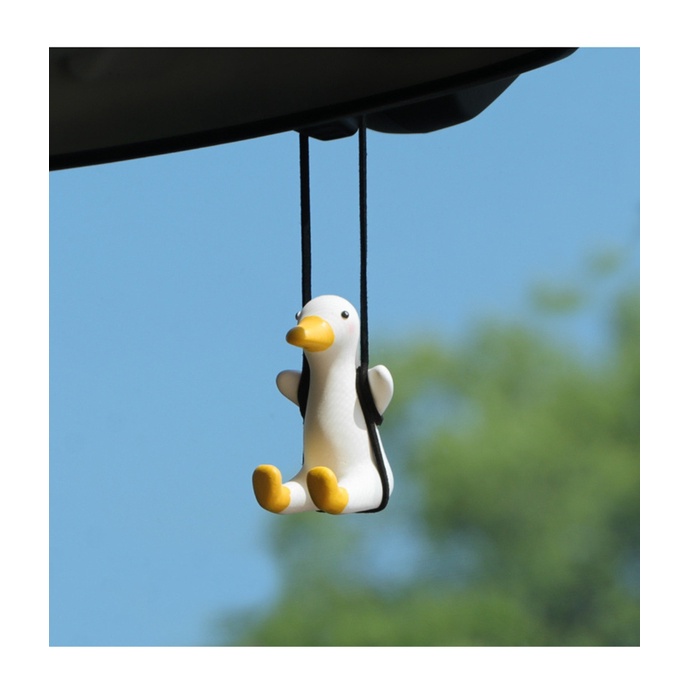 Phụ kiện hình chú vịt chơi xích đu có dây treo cầu may mắn trang trí nhà cửa/xe hơi vui nhộn