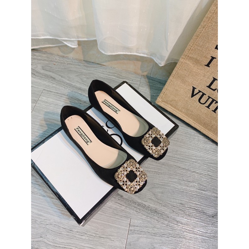 giày bệt khoá đá QC