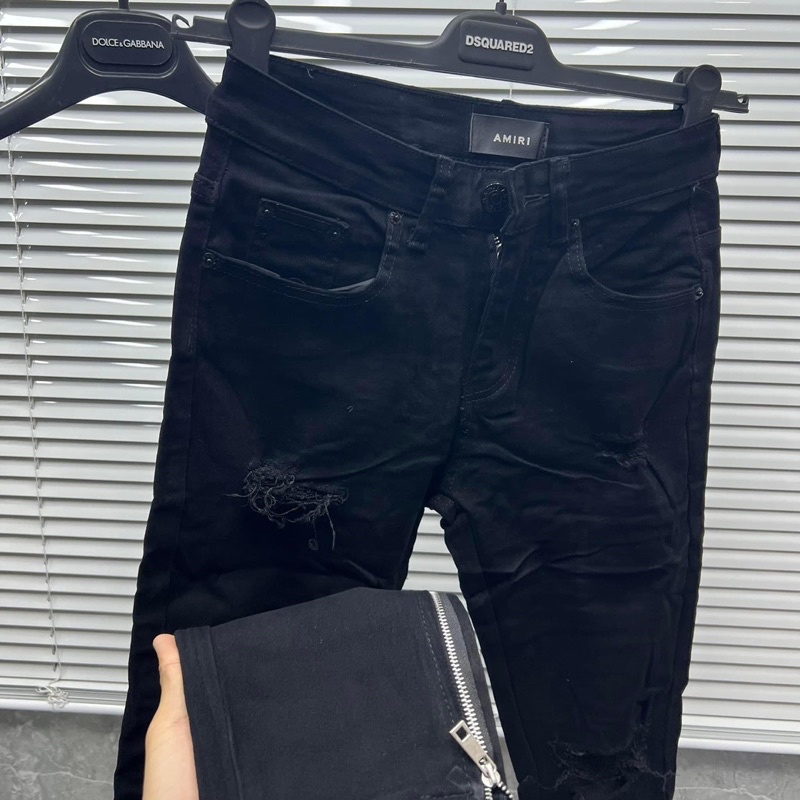 Quần Bò Đen Nam Pha Rách Xước Thêu Khoá Zip Ống