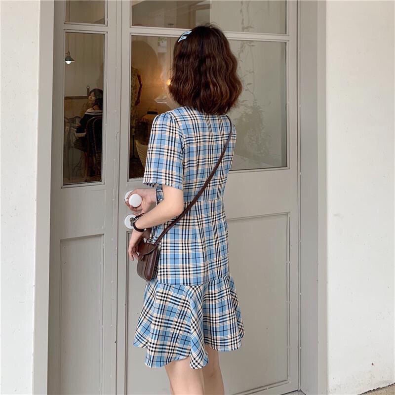 Đầm Đuôi Cá Tay Ngắn Cổ Chữ V Ôm Eo Họa Tiết Sọc Caro Phong Cách Vintage Hàn Quốc