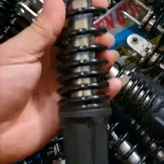 1 cặp Phuộc nvx hàng zin Yamaha thanh lý rả xe mới sao nó vậy  dùng được rất tốt cho xe dream và weve