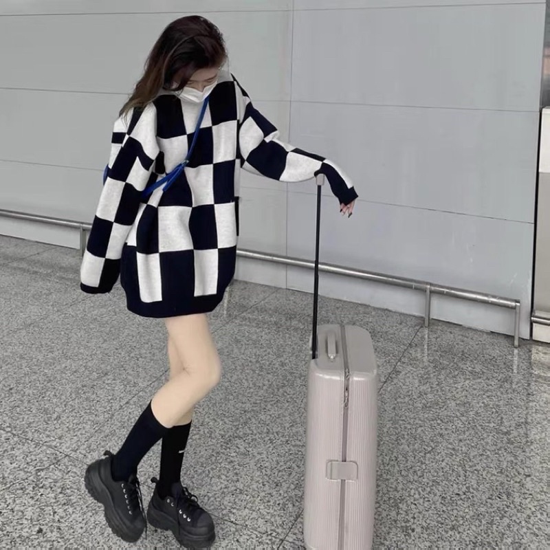 ÁO SWEATER HOẠ TIẾT BÀN CỜ