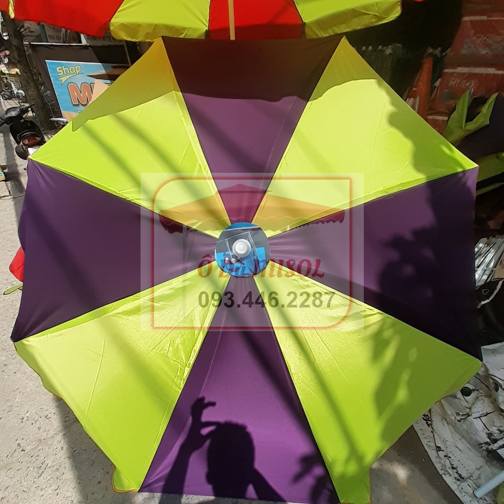 Ô DÙ RỘNG 2M2  CÓ KÈM THEO ĐẾ