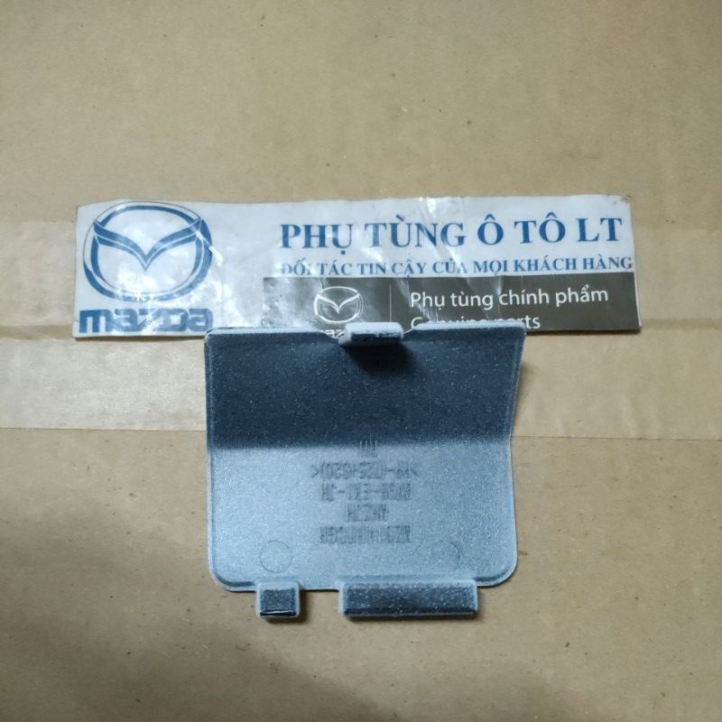 Nắp móc kéo  badosoc sau phải  Mazda 6 2013-2020 đã sơn trắng