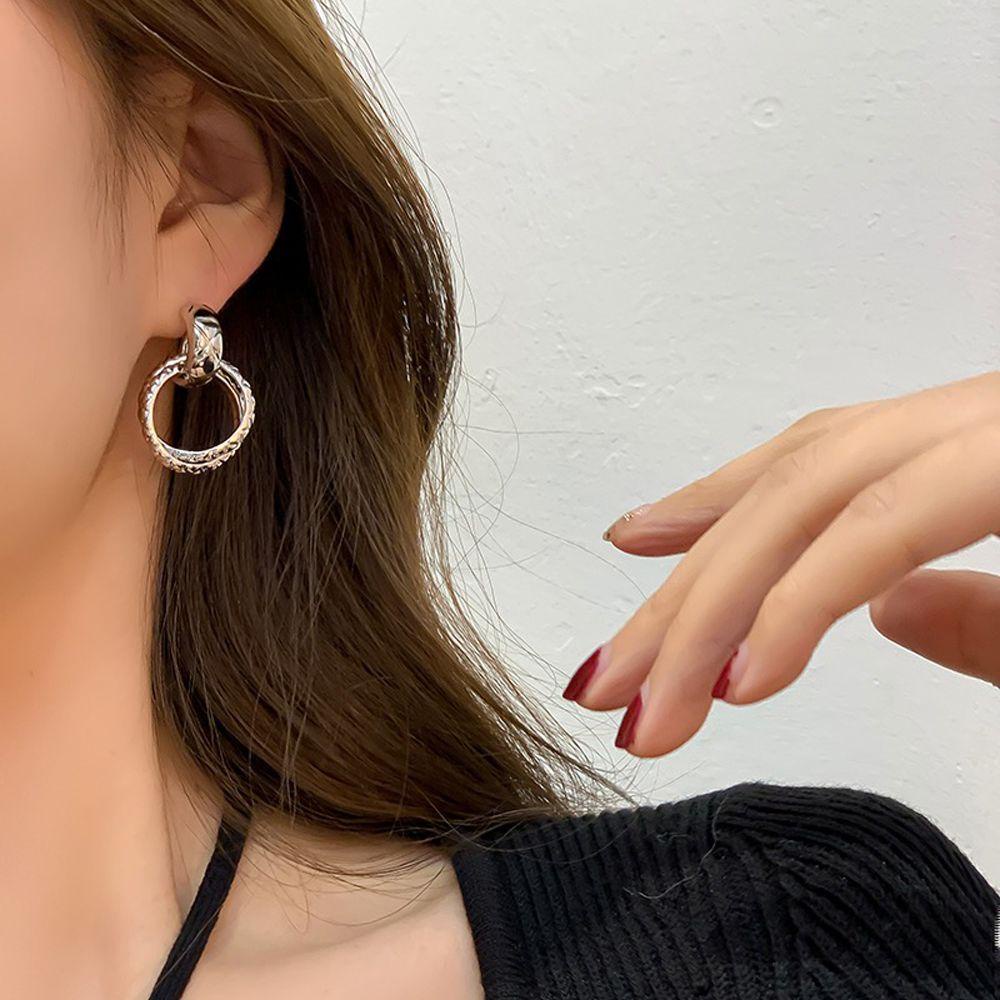 Khuyên Tai Tròn Đơn Giản Thời Trang Thanh Lịch Cho Nữ