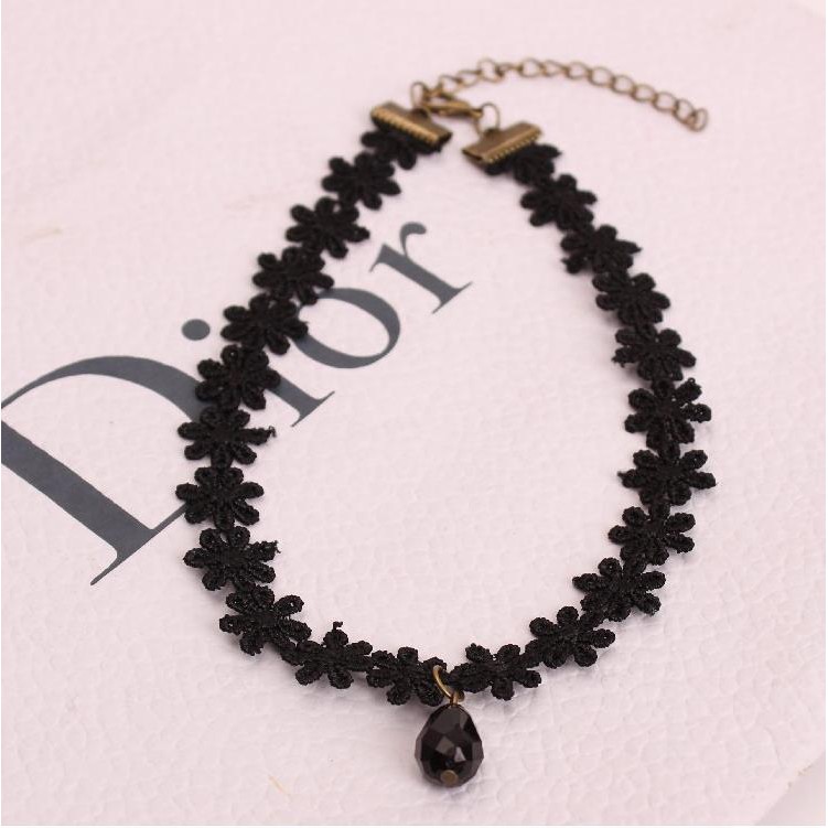 Vòng cổ choker vải nhung đính đá cá tính siêu sang phong cách Hàn Quốc