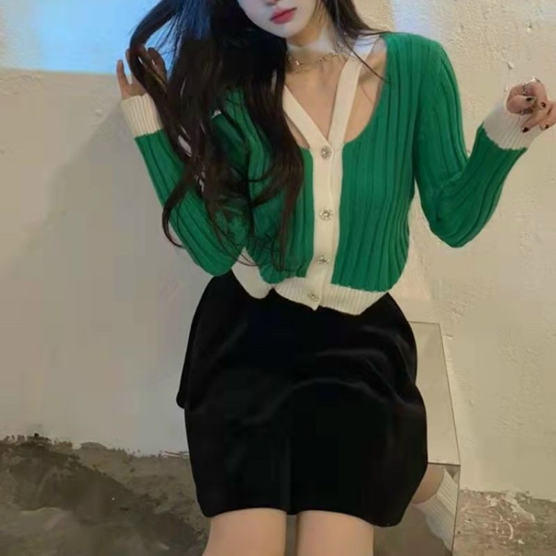 áo len dài tay xanh viền trắng A425k