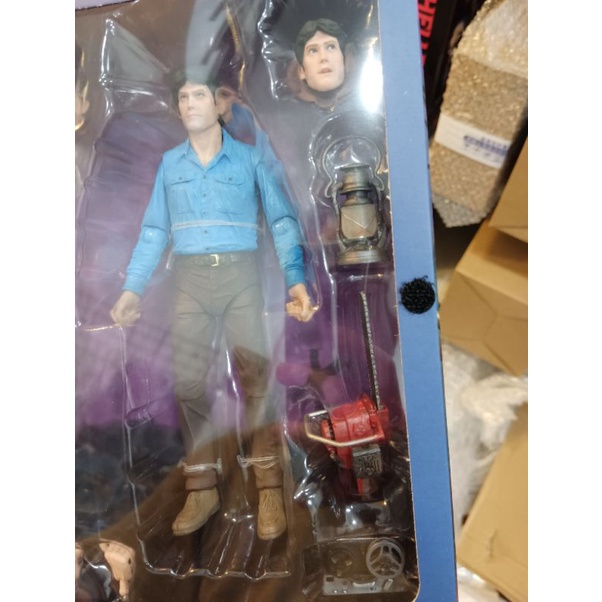 Mô hình NECA The Evil Dead 40th Anniversary Ultimate Ash có sẵn