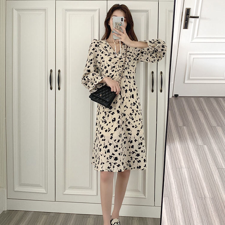 Đầm Midi In Hoa Với Thiết Kế Cổ Chữ V Xinh Xắn Theo Phong Cách Hàn Quốc | BigBuy360 - bigbuy360.vn