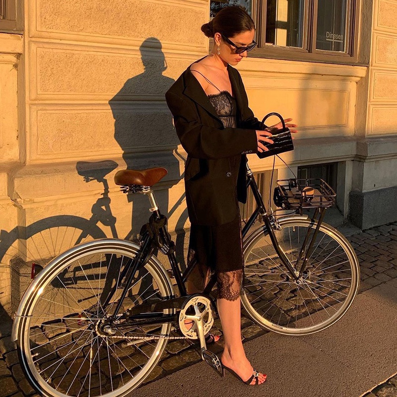 DUNEA Đầm Sát Nách Phối Ren Hoa Thiết Kế Hở Lưng Quyến Rũ