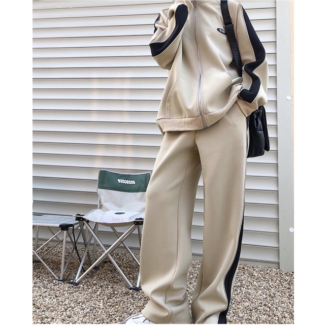 Set đồ bộ Thể Thao nữ phong cách trẻ trung cá tính 2021