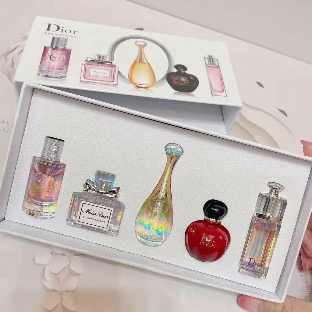 Set 5 lọ nước hoa Dior mùi hương dịu nhẹ quyến rũ 5ml