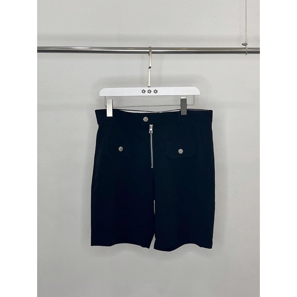 Set áo sơ mi in hình bàn tay đỏ và quần soóc kéo khoá WAGG