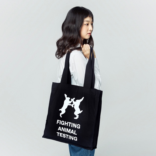Túi Fighting Animal Testing bag - LUSH