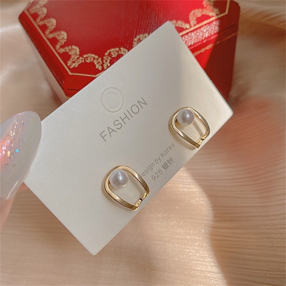 1 đôi bông tai hình chữ U mini đính ngọc trai phong cách retro dành cho nữ