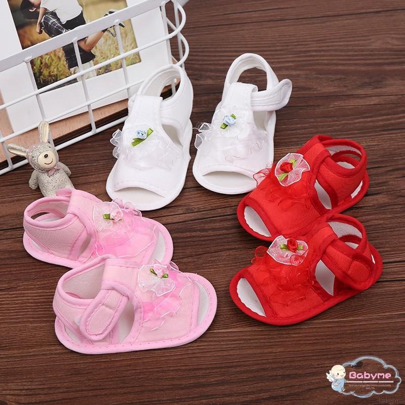 Giày sandal đính hoa chống trơn trượt xinh xắn cho bé gái