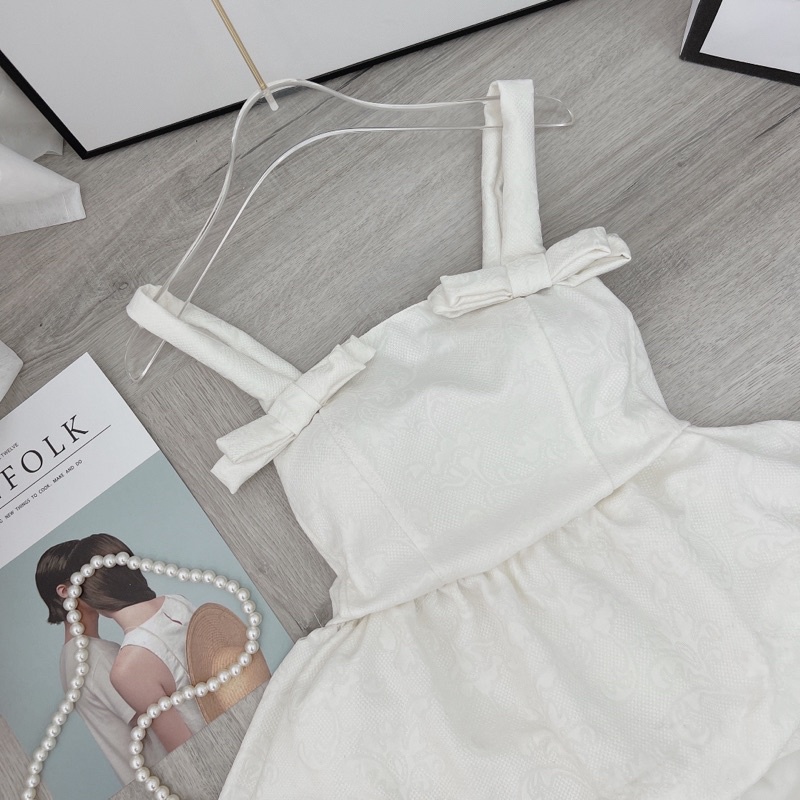 SET 2S TRẮNG PHỒNG XOÈ ĐÍNH NƠ VAI + SHORT