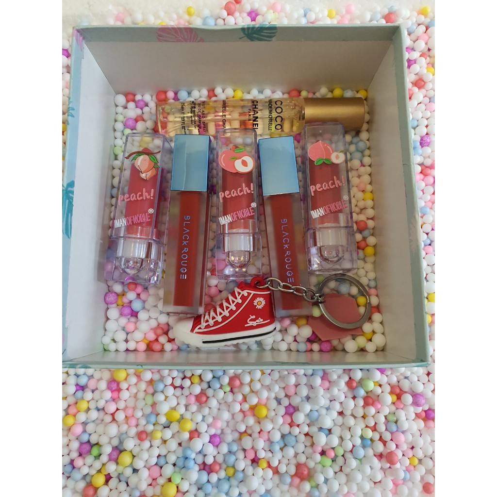 SET QUÀ KỈ NIỆM CHO CÁC BẠN GÁI