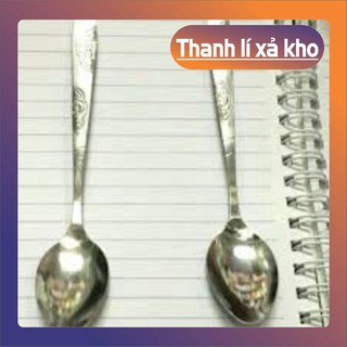 Thìa dĩa cafe sữa inox cán hoa văn dày dặn 13cm