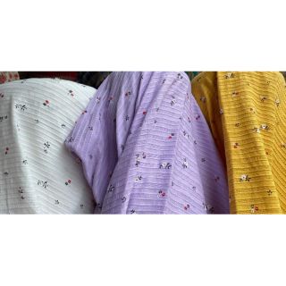 Vải thô boi thêu hoa nhí hồng cam và xanh 2020